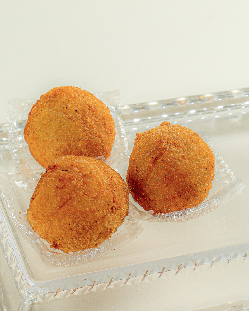 Bolinho de Fumeiro com Queijo