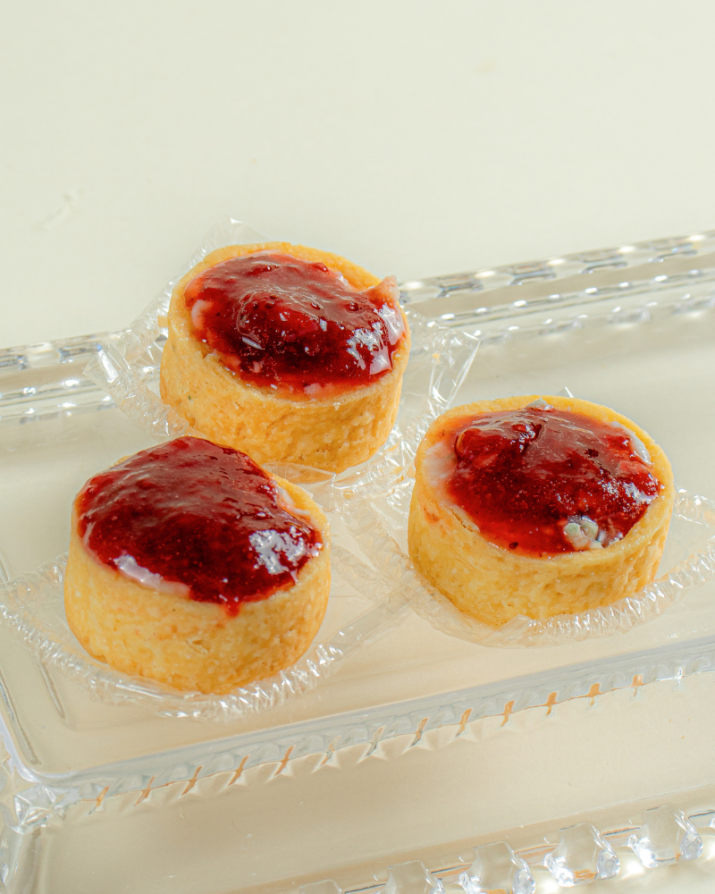 Mini Quiche de Gorgonzola com Geleia de Morango